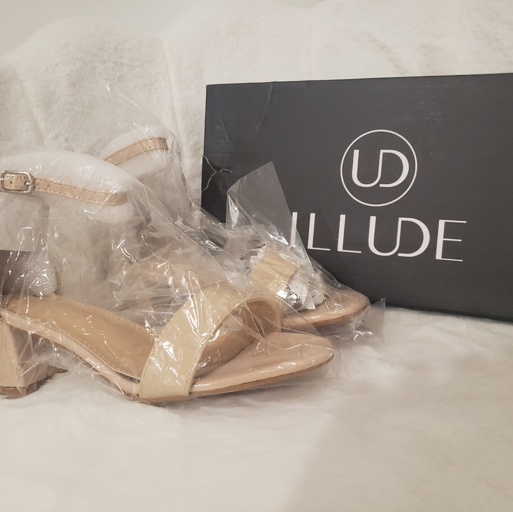 ILLUDE, Size 6.5, Nude
